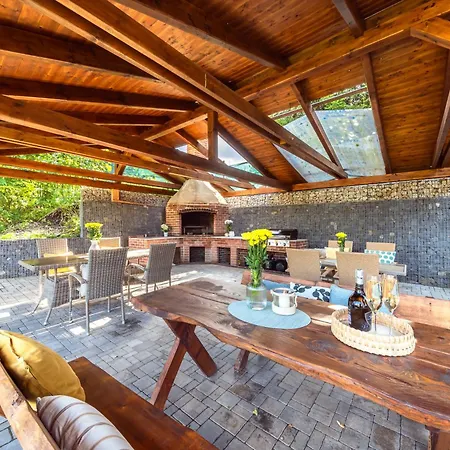 Holiday Home Smrzovka 度假居 *