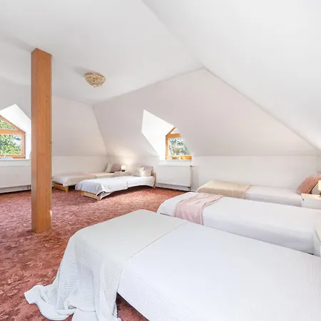 Holiday Home Smrzovka بيت للعطل Smržovka